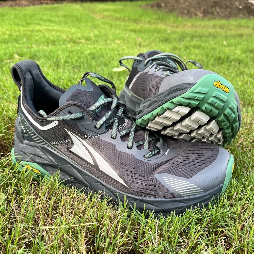 Altra Olympus 5- size 10.5 men’s- very lightly worn!